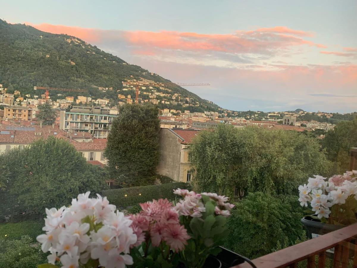 Maison 53 Incantevole Appartamento Vista Cattedrale Di Como Exteriér fotografie